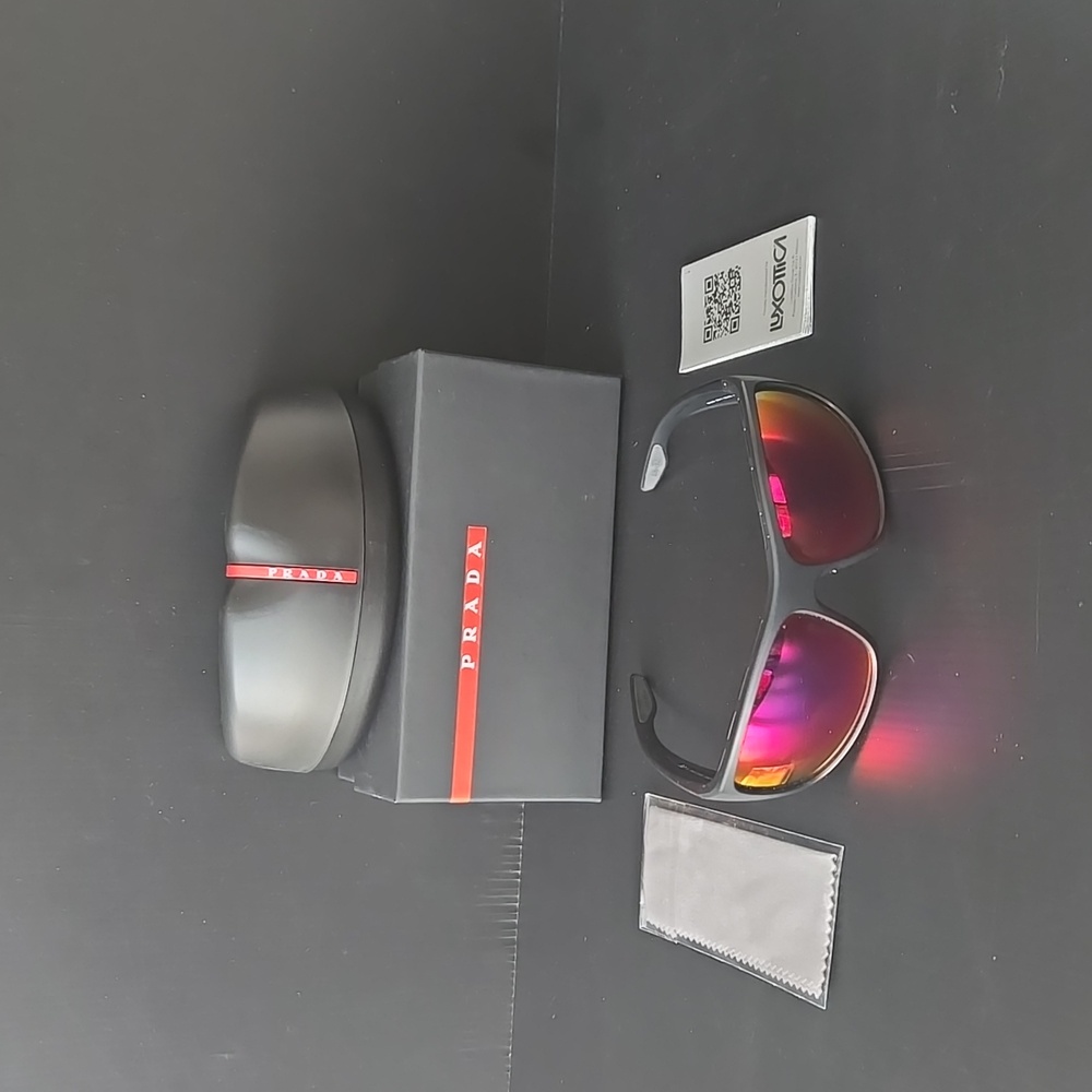 Prada men sunglass sps 04V made in Italy
